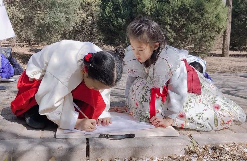 母语的重要性：扎实的双语学习，从学好母语到国际化思维开始|北京赫德学校