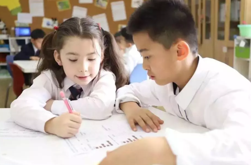 上海赫贤小学母语教育：以母语为基石，联结广袤世界，做心智自由的终身学习者|上海赫贤学校